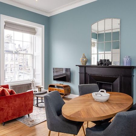 Dragon Suites Luxury Apartments At 9 Albyn Place Единбург Екстериор снимка