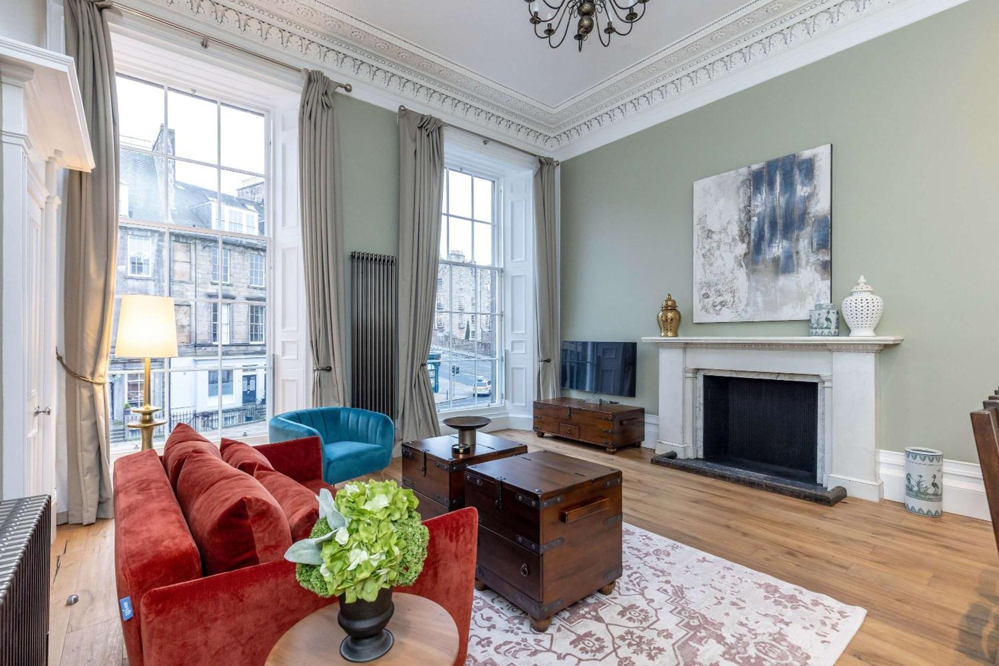 Dragon Suites Luxury Apartments At 9 Albyn Place Единбург Екстериор снимка