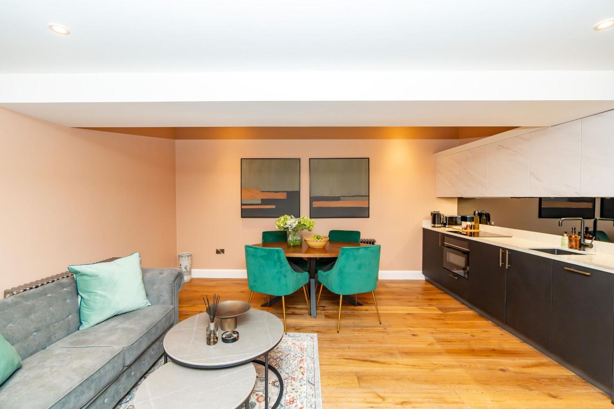 Dragon Suites Luxury Apartments At 9 Albyn Place Единбург Екстериор снимка