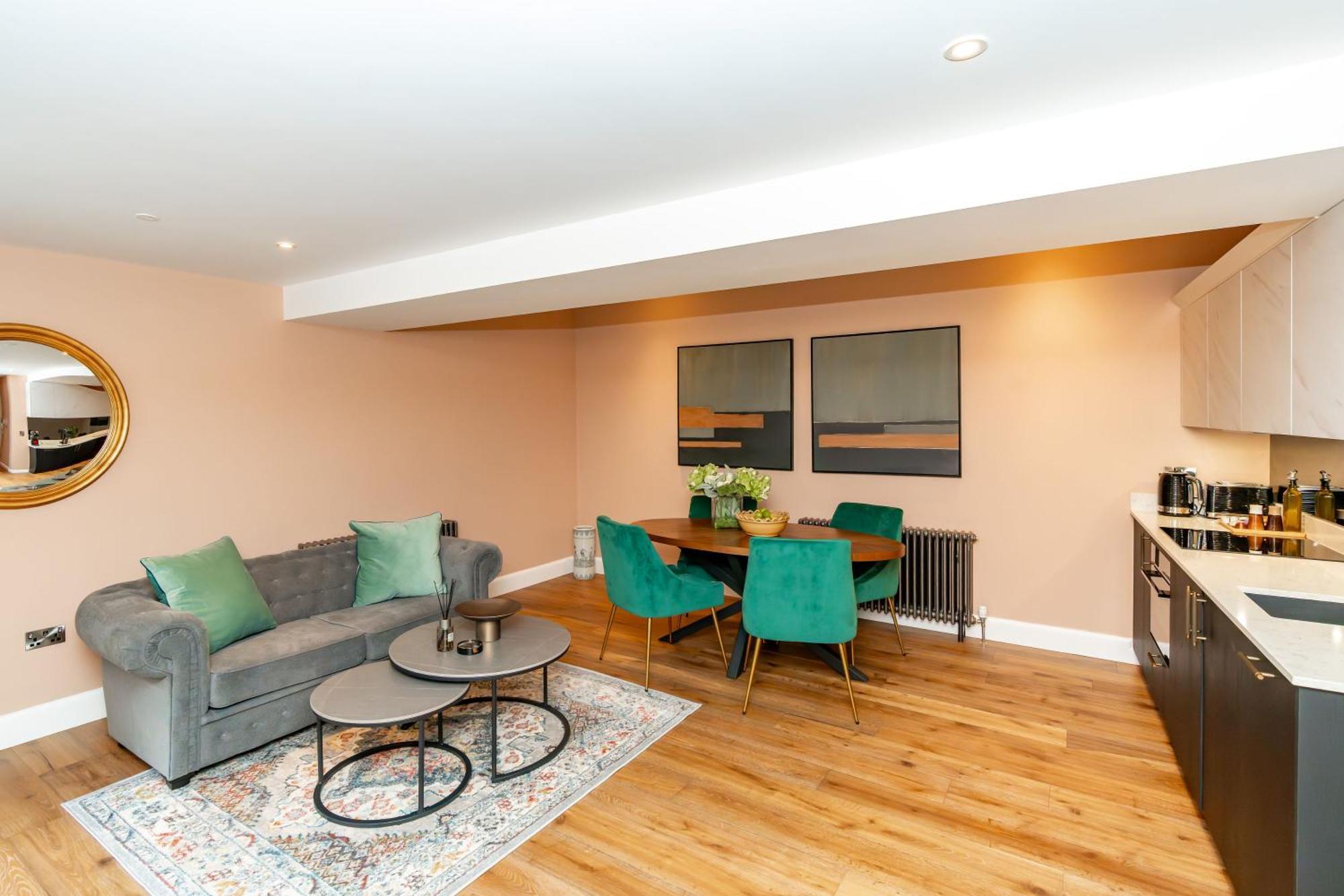 Dragon Suites Luxury Apartments At 9 Albyn Place Единбург Екстериор снимка