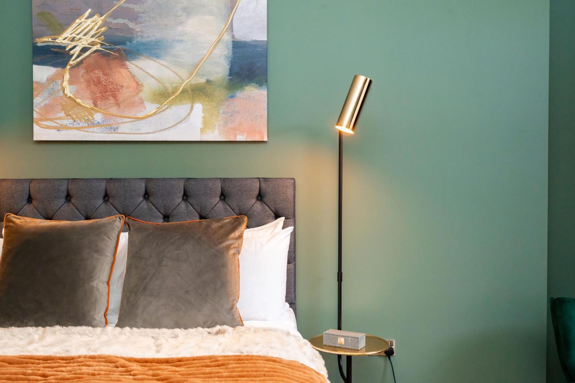 Dragon Suites Luxury Apartments At 9 Albyn Place Единбург Екстериор снимка