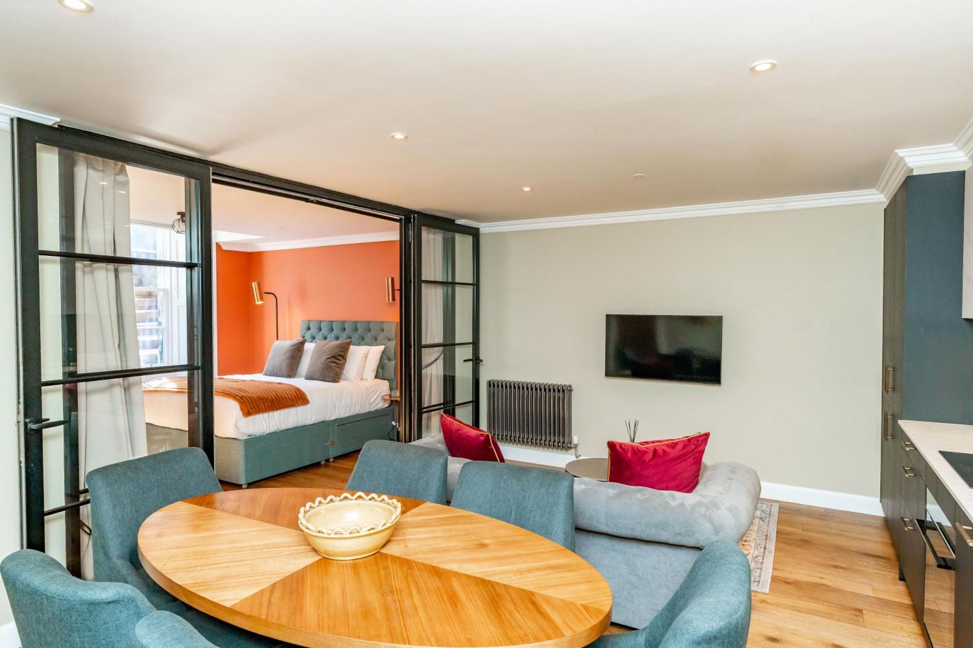 Dragon Suites Luxury Apartments At 9 Albyn Place Единбург Екстериор снимка