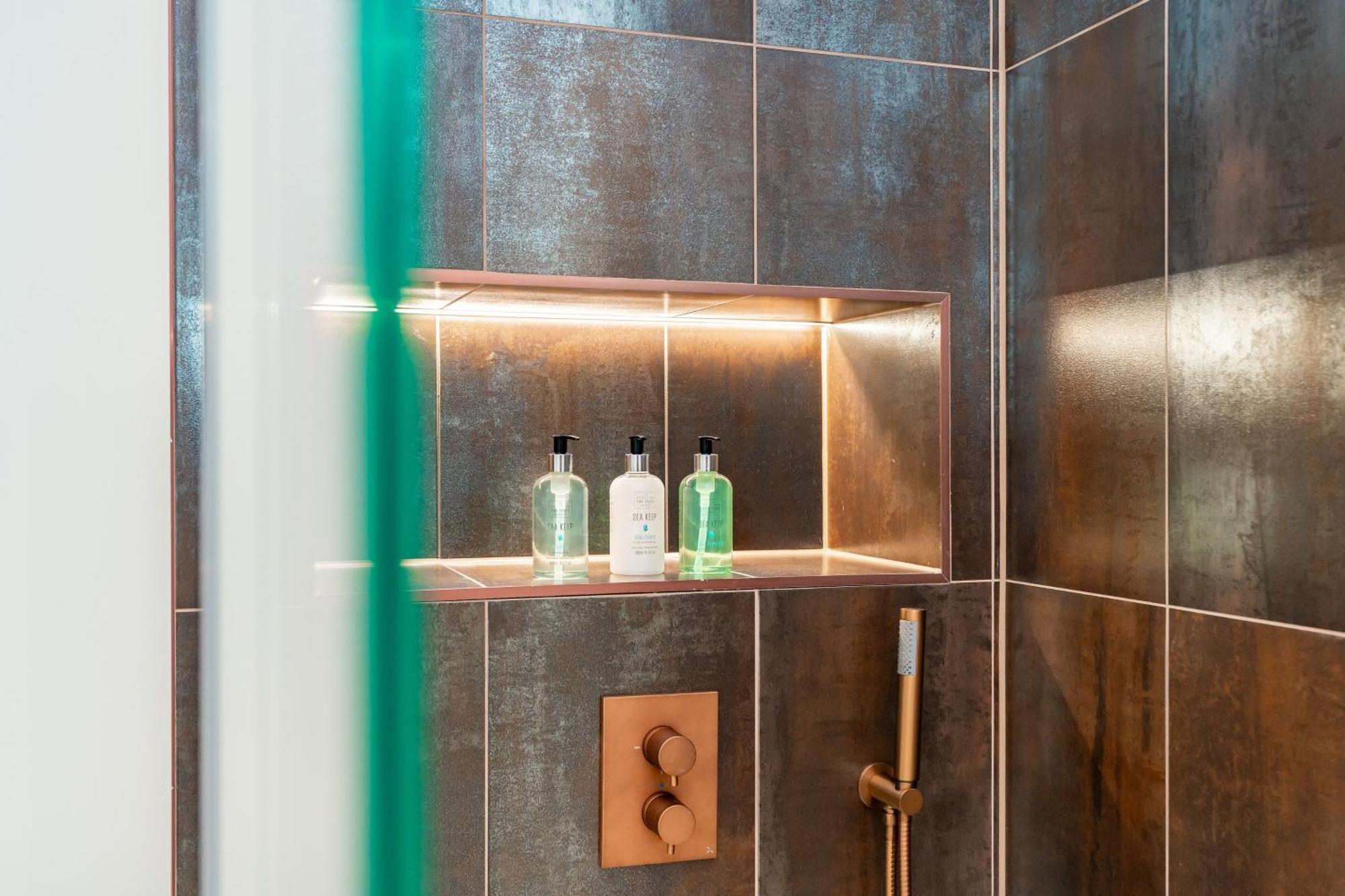 Dragon Suites Luxury Apartments At 9 Albyn Place Единбург Екстериор снимка