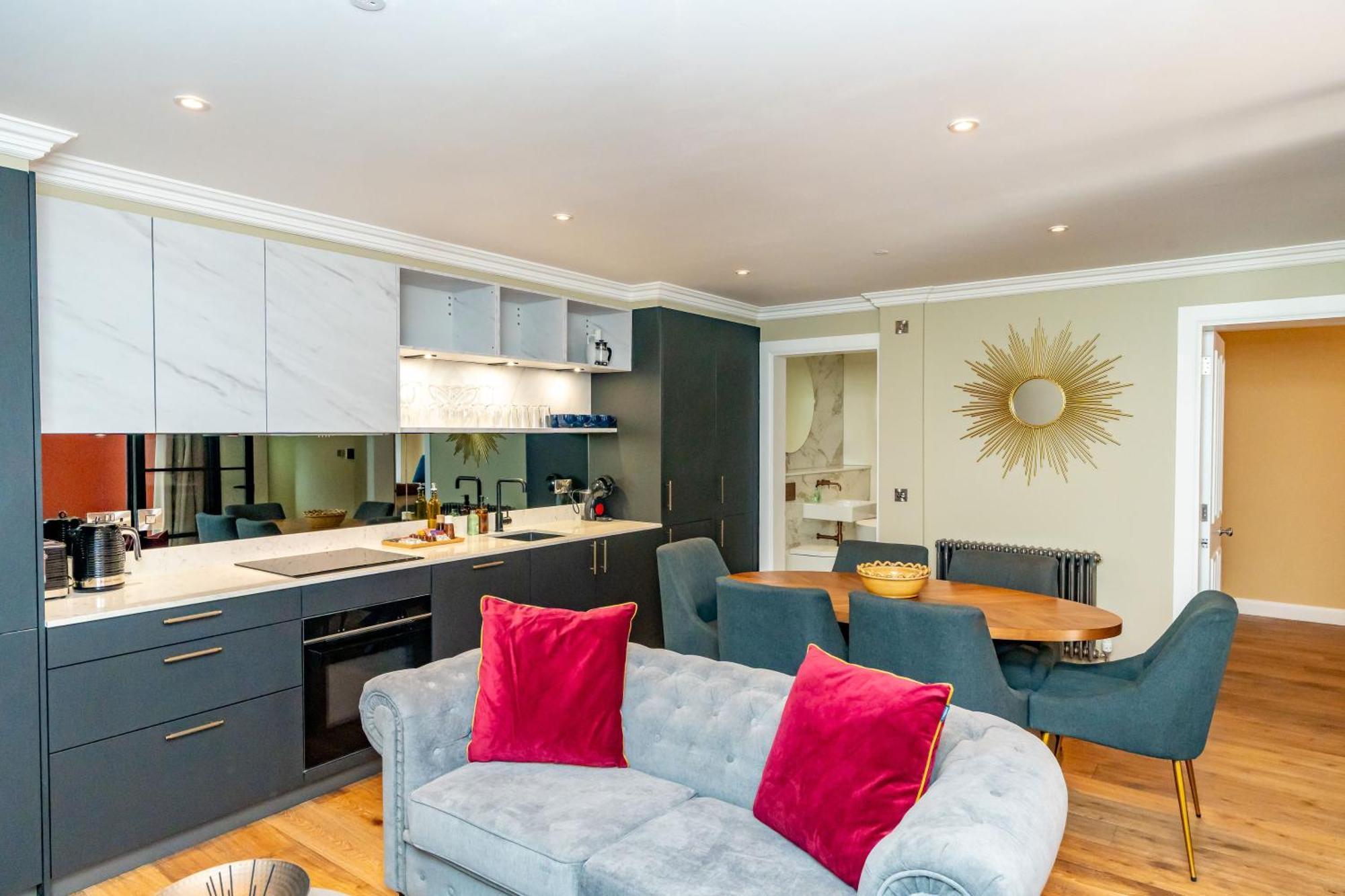 Dragon Suites Luxury Apartments At 9 Albyn Place Единбург Екстериор снимка
