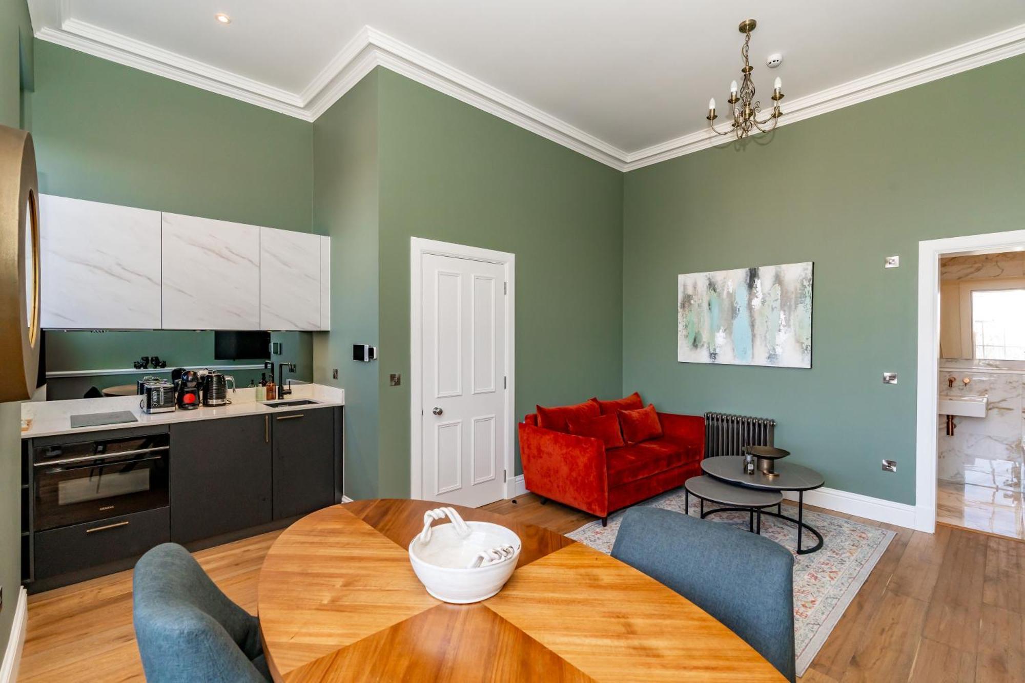 Dragon Suites Luxury Apartments At 9 Albyn Place Единбург Екстериор снимка