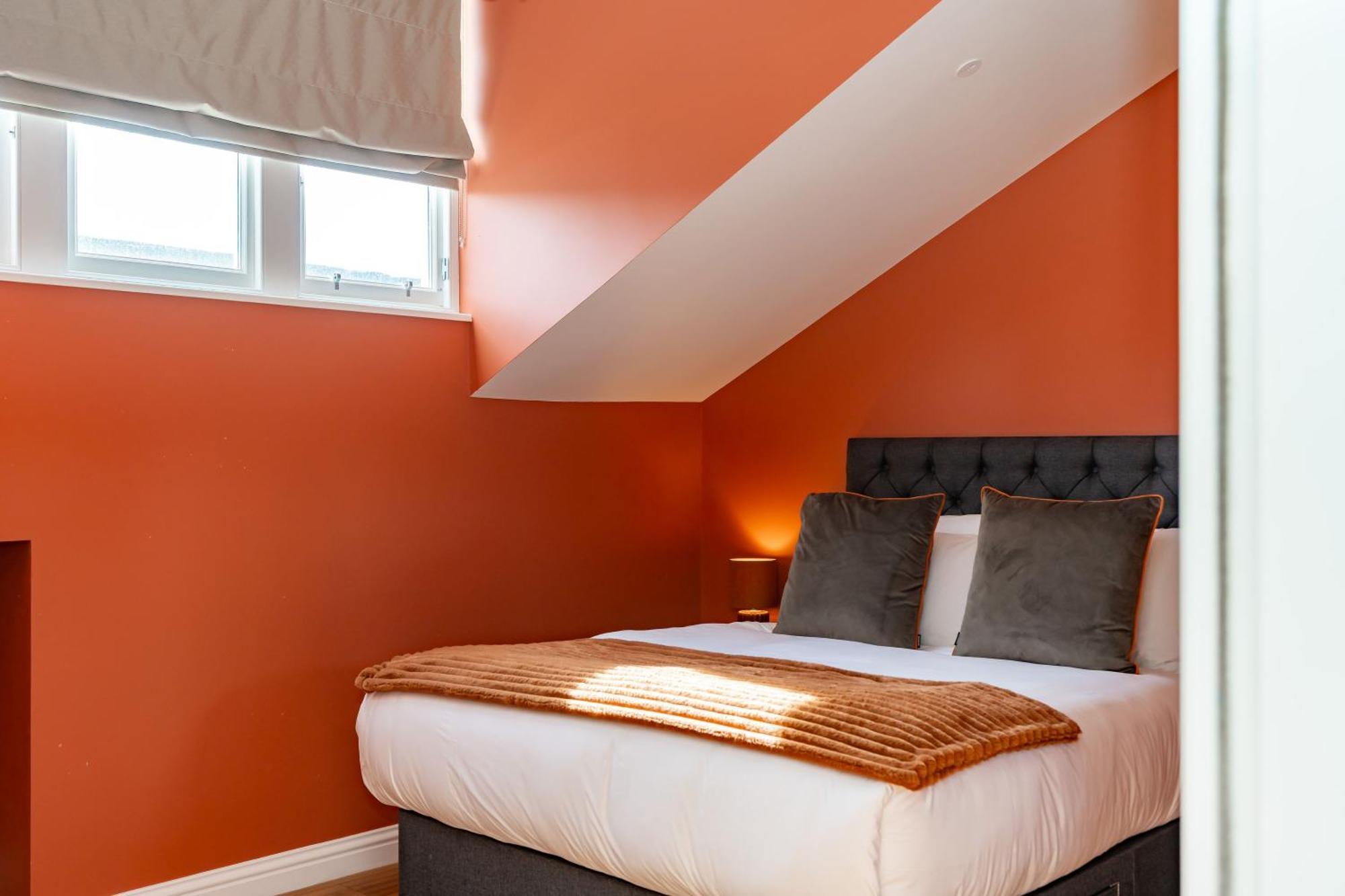 Dragon Suites Luxury Apartments At 9 Albyn Place Единбург Екстериор снимка