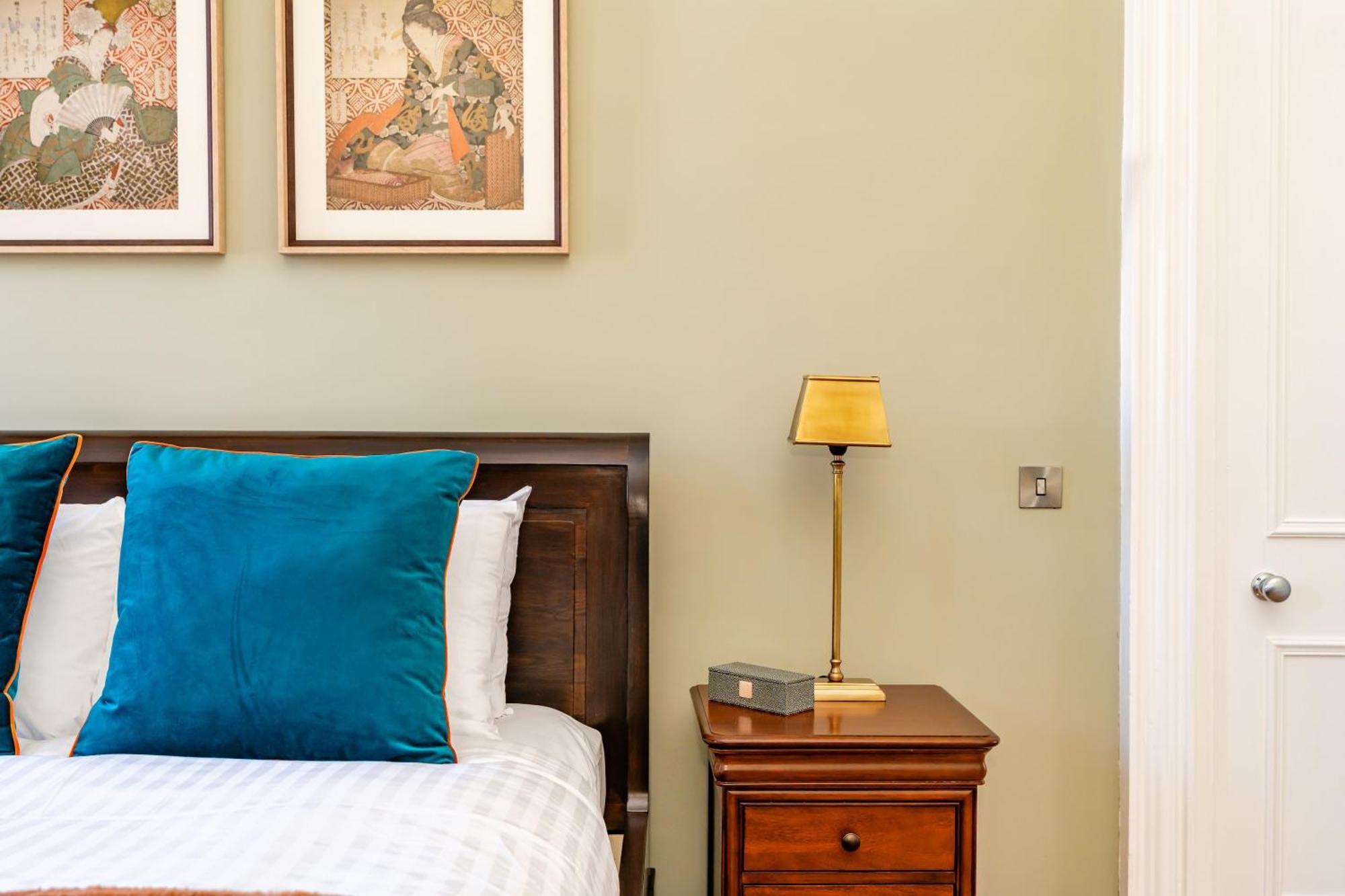 Dragon Suites Luxury Apartments At 9 Albyn Place Единбург Екстериор снимка