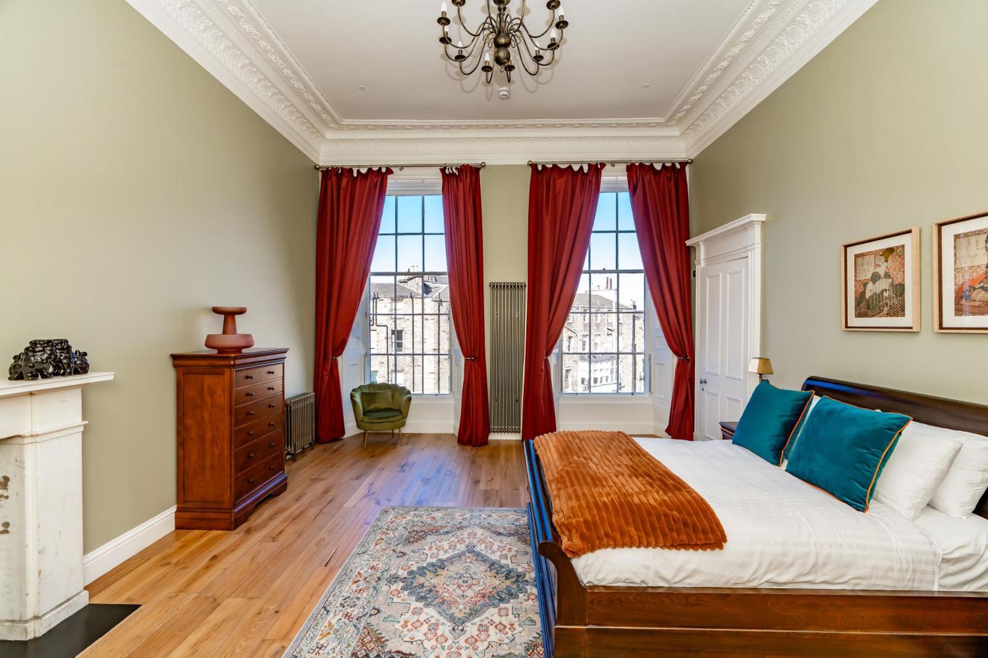 Dragon Suites Luxury Apartments At 9 Albyn Place Единбург Екстериор снимка