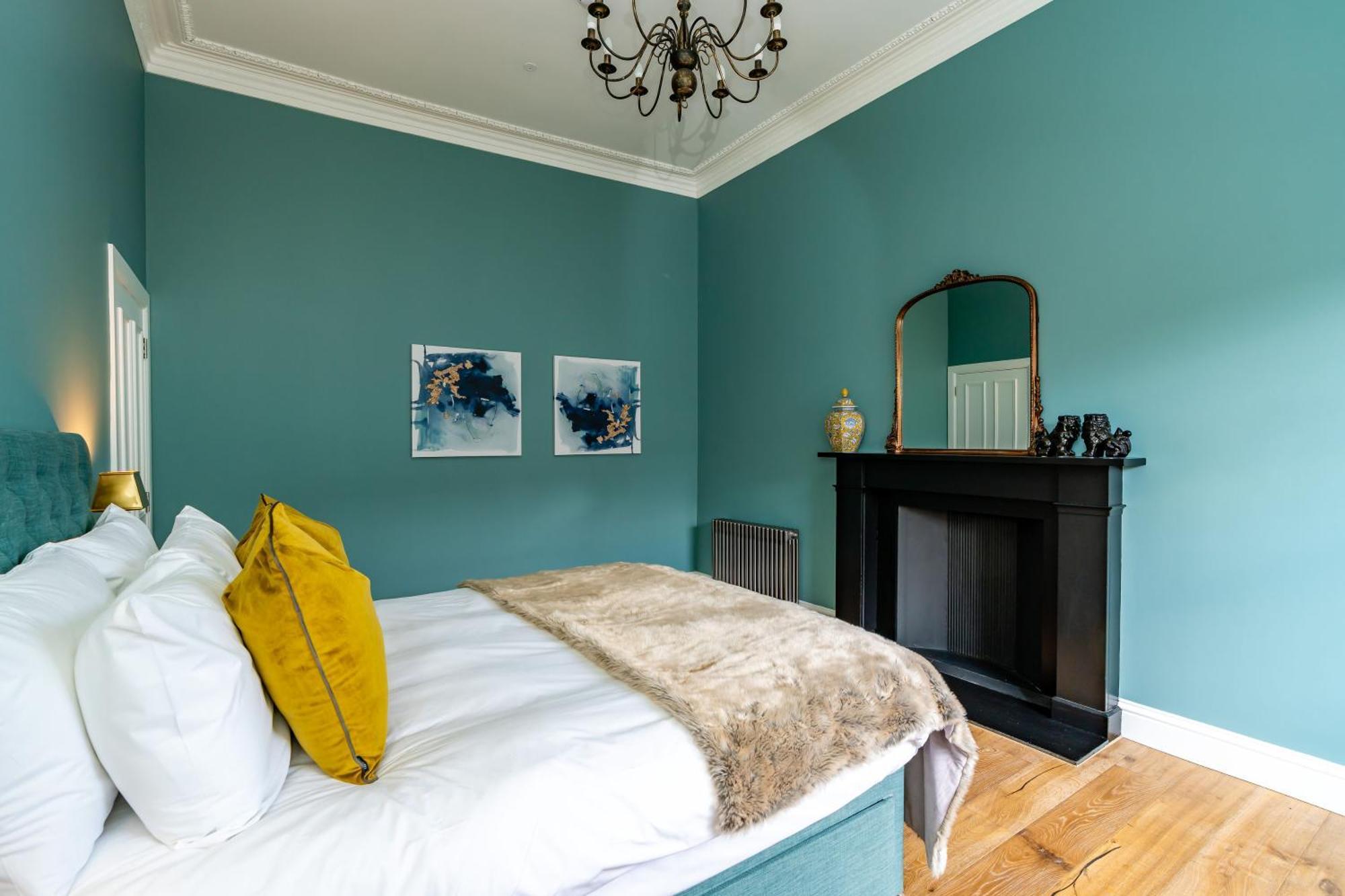 Dragon Suites Luxury Apartments At 9 Albyn Place Единбург Екстериор снимка